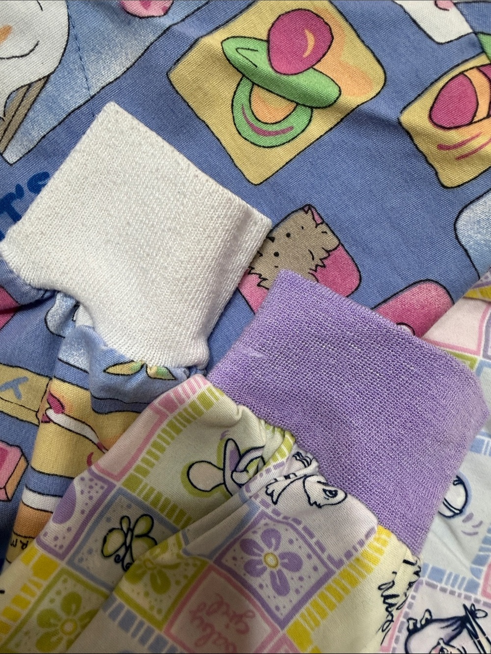 3 scrubs 4 nursery 1 short sleeve 2 long sleeve Similar sizes XL all for one - Picture 11 of 11